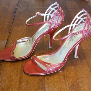 Nicole Miller Red Rolan Sz 8.5